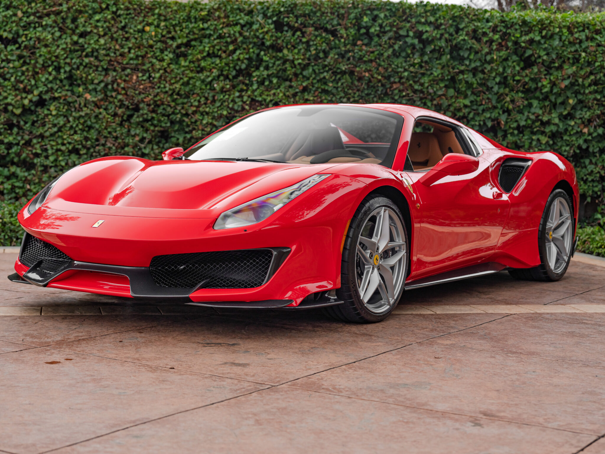 Rosso Scuderia Pista Spider-239